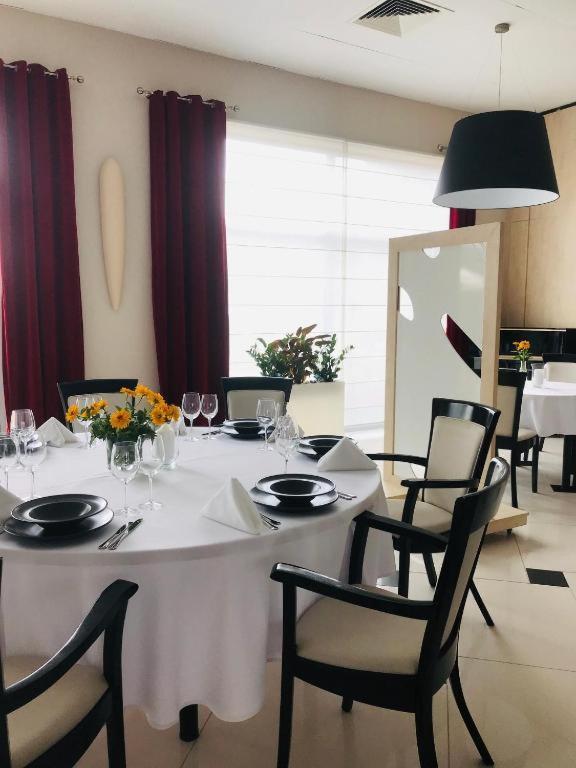 Restauracja 32 Motel Грифице Екстериор снимка